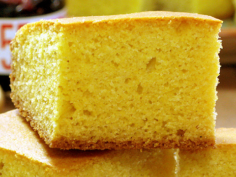 ベーシックなコーンブレッド